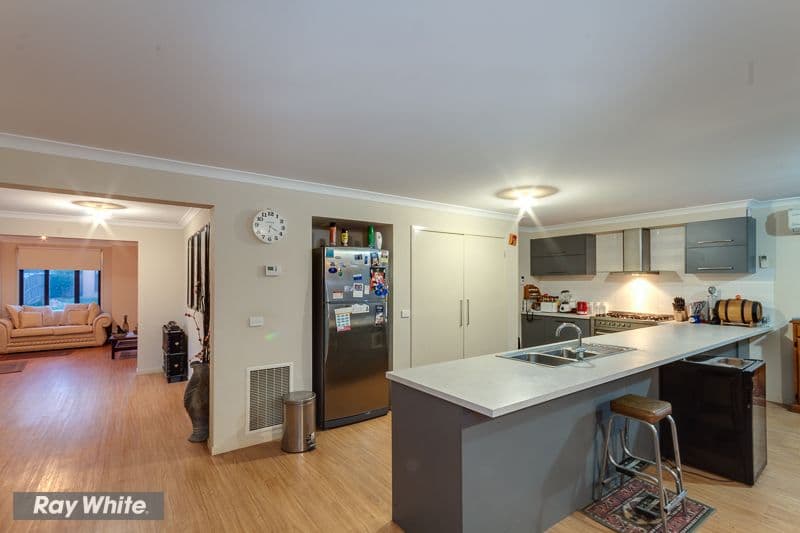 11 Chrysalis Avenue, TARNEIT VIC 3029, Tarneit - Thumbnail 6