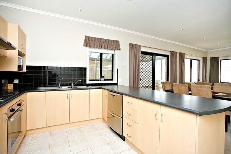 12 Bayside Avenue, ALDINGA BEACH SA 5173, Aldinga Beach - Thumbnail 3