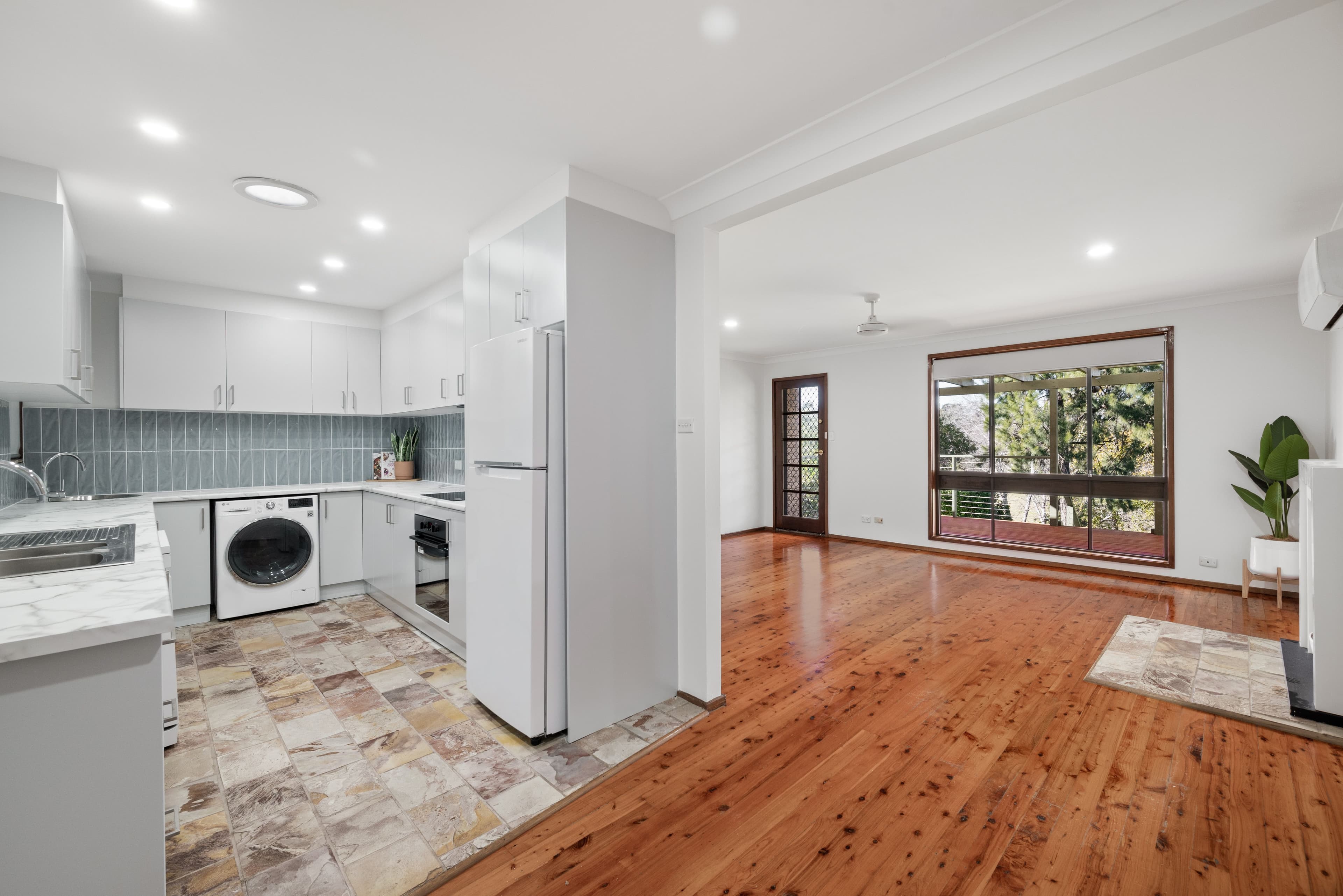 22 Chasselas Avenue, Eschol Park NSW 2558, Spring Farm - Thumbnail 6
