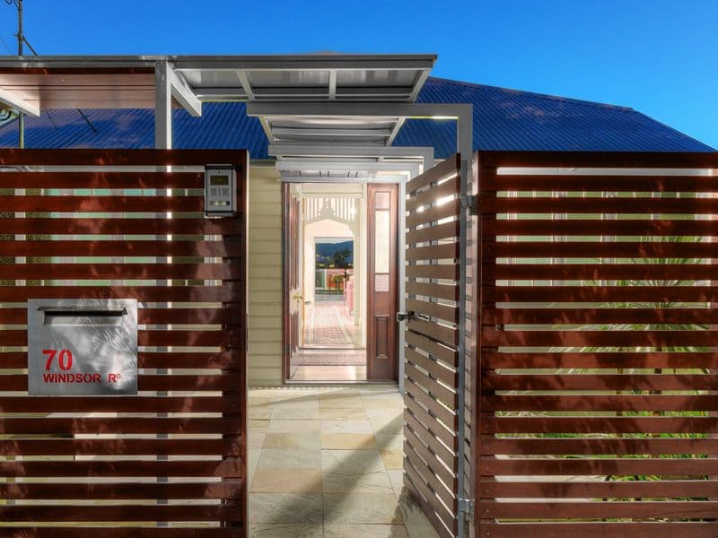 70 Windsor Road, RED HILL QLD 4059, Red Hill - Thumbnail 2