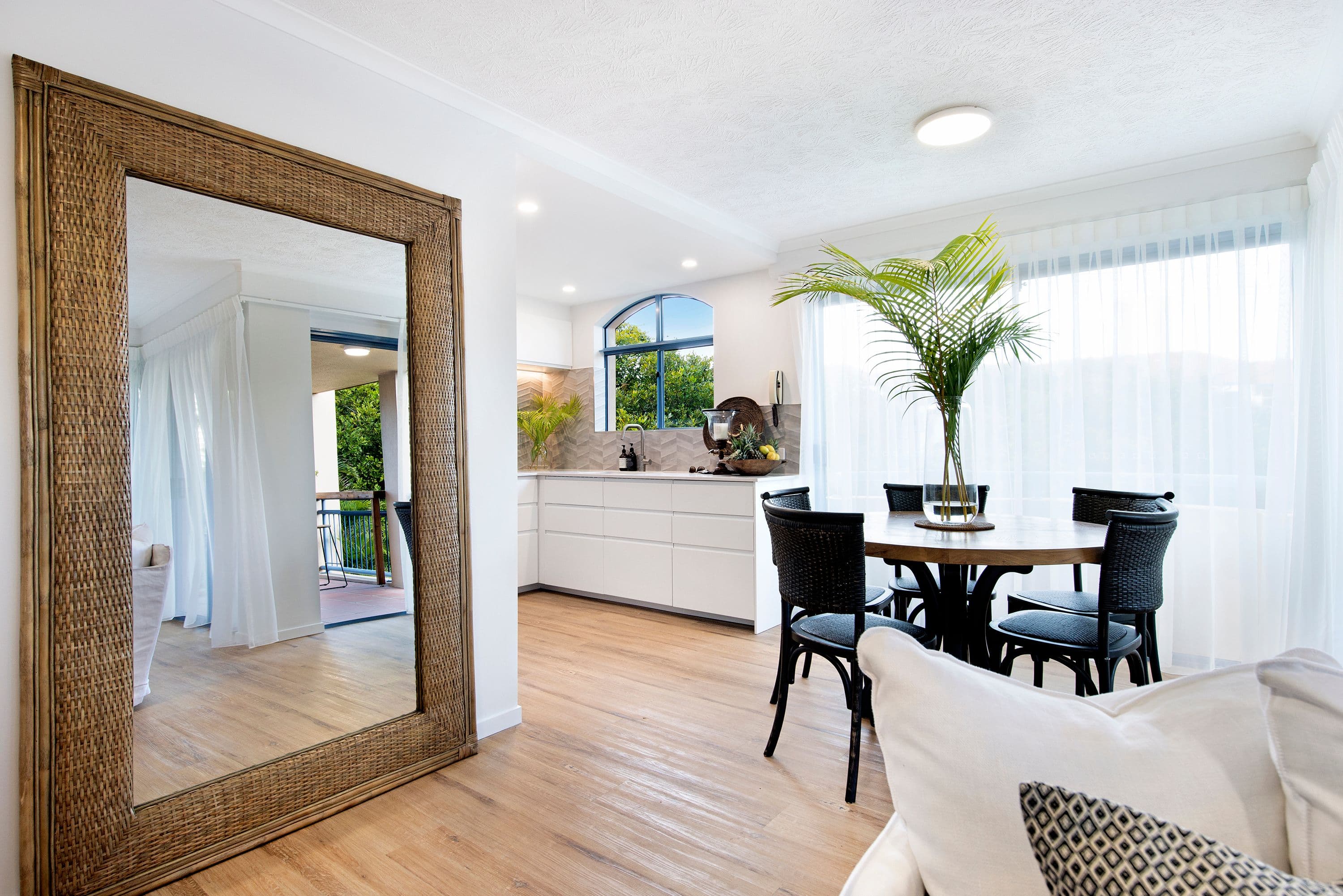 4-10 Monte Carlo Avenue, Broadbeach QLD 4218, Broadbeach - Thumbnail 3