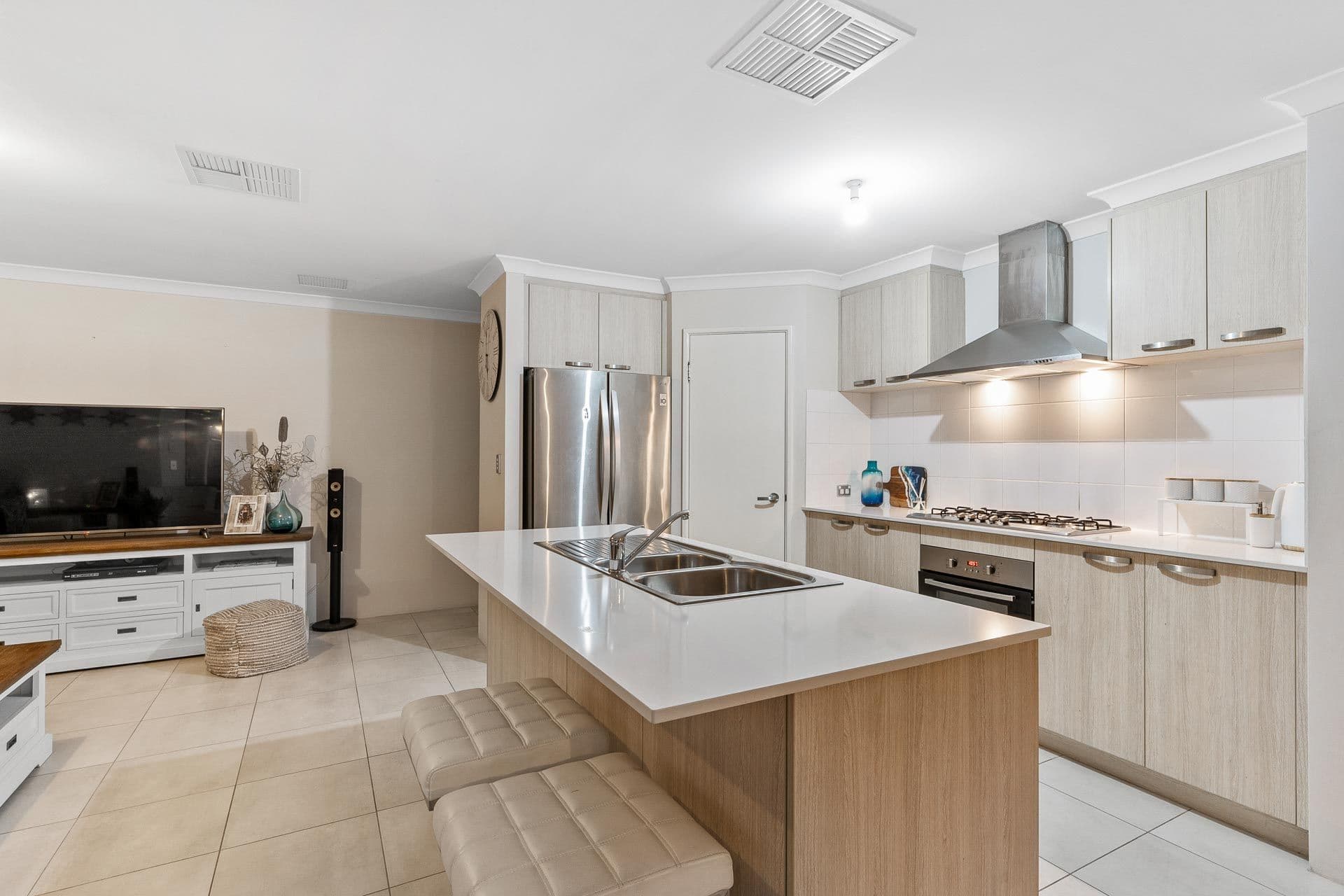 12 Jennapullin Crescent, Ellenbrook WA 6069, Ellenbrook - Thumbnail 8