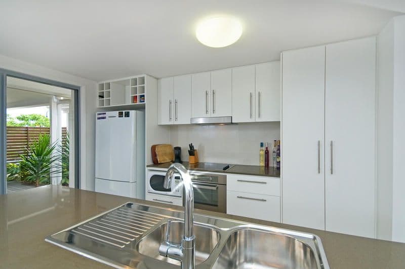 66 Venice Street, BURLEIGH WATERS QLD 4220, Burleigh Waters - Thumbnail 5