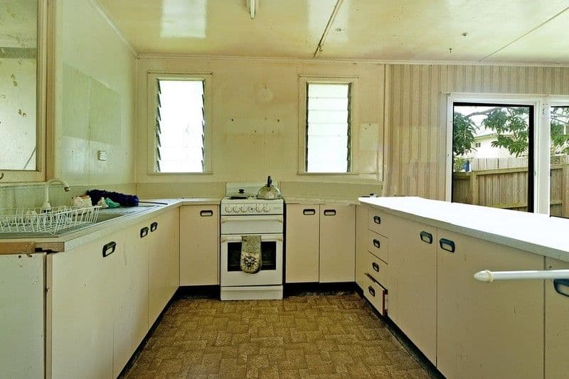 23 Allden Avenue, LABRADOR QLD 4215, Labrador - Thumbnail 3
