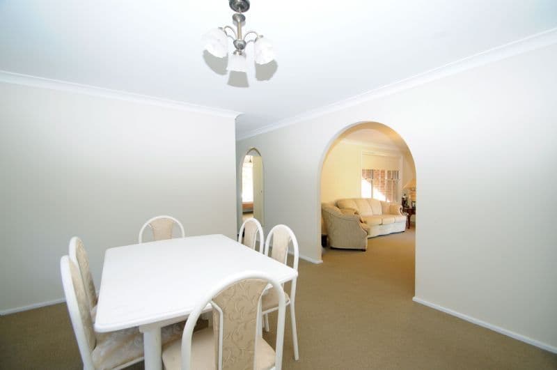 11 Macquarie Drive, CHERRYBROOK NSW 2126, Cherrybrook - Thumbnail 3