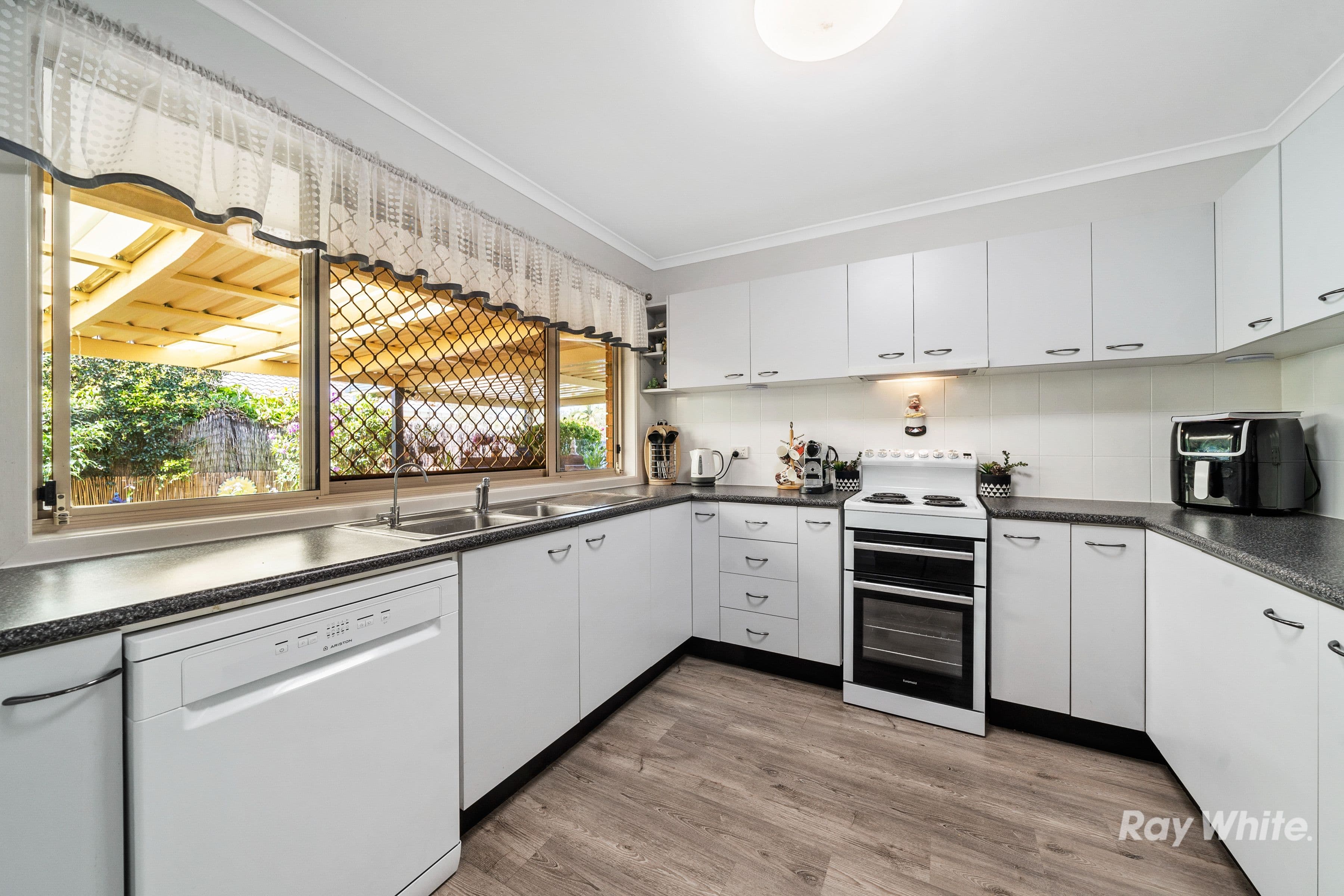 1 Watkinsia Court, Regents Park QLD 4118, Regents Park - Thumbnail 6