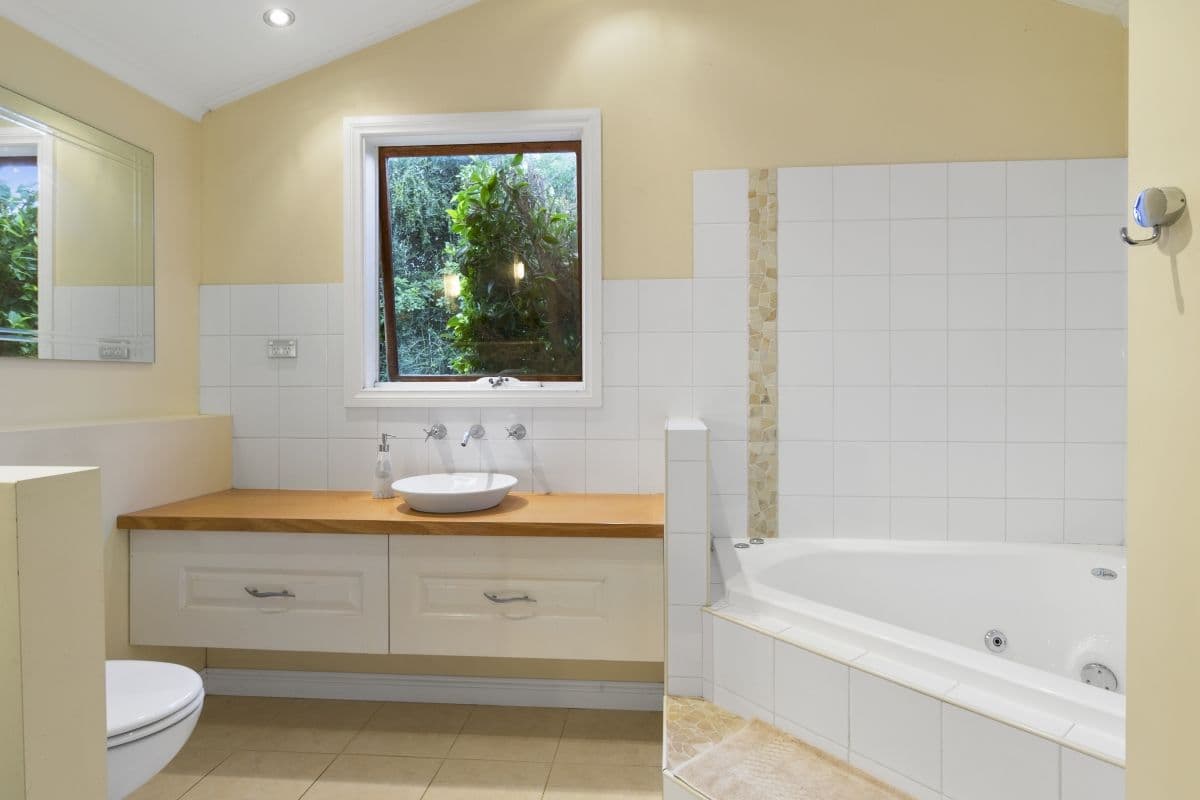 12 Whitehall Crescent, Werribee VIC 3030, Werribee - Thumbnail 4