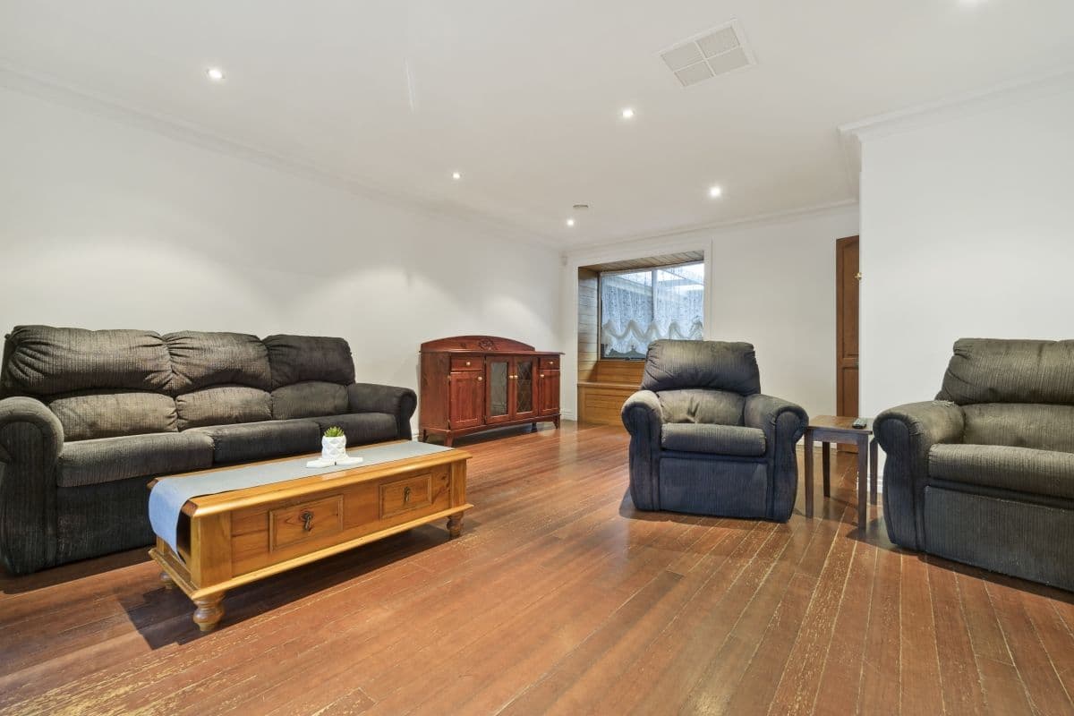 12 Whitehall Crescent, Werribee VIC 3030, Werribee - Thumbnail 5