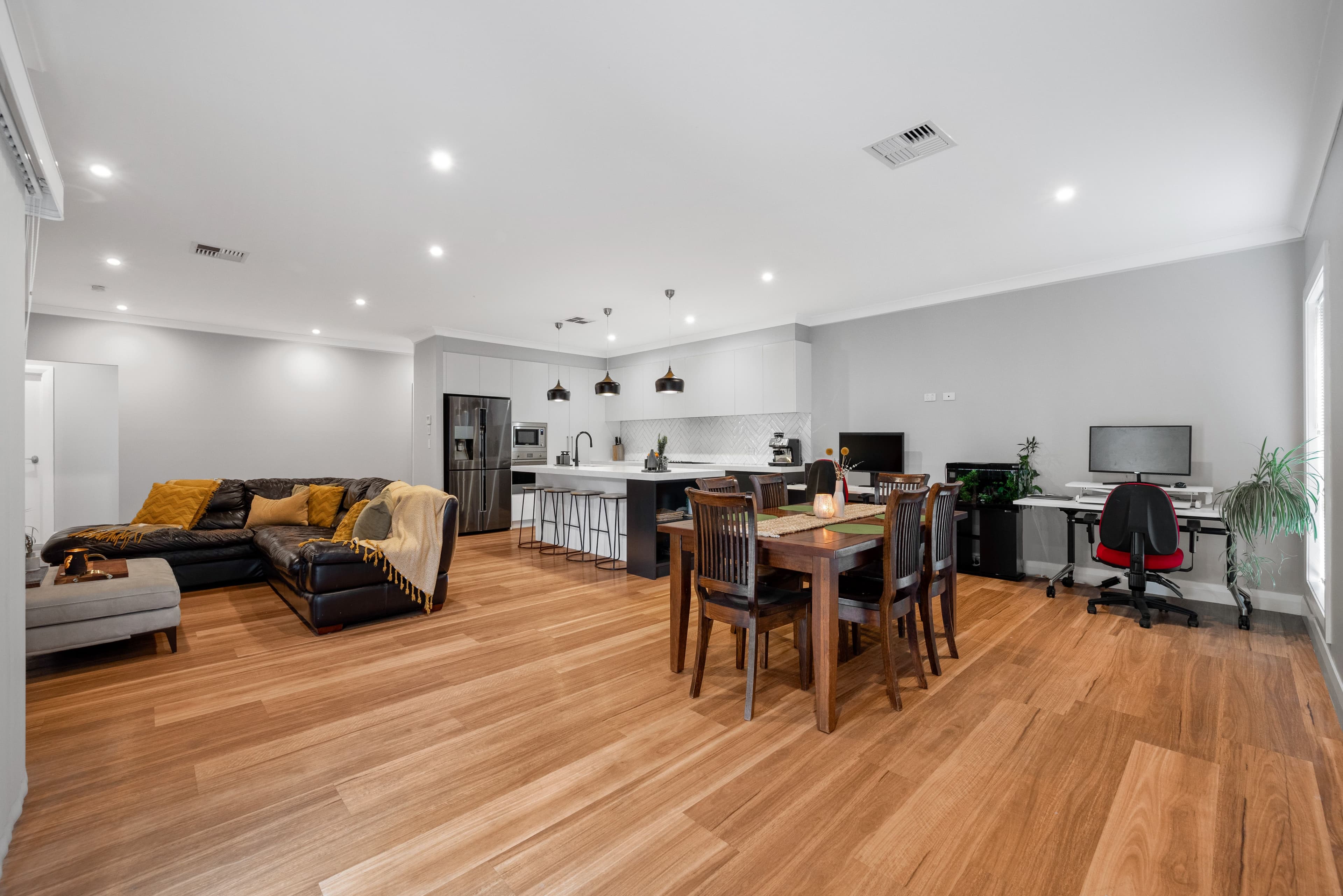 12 Liz Kernohan Drive, Elderslie NSW 2570, Elderslie - Thumbnail 8
