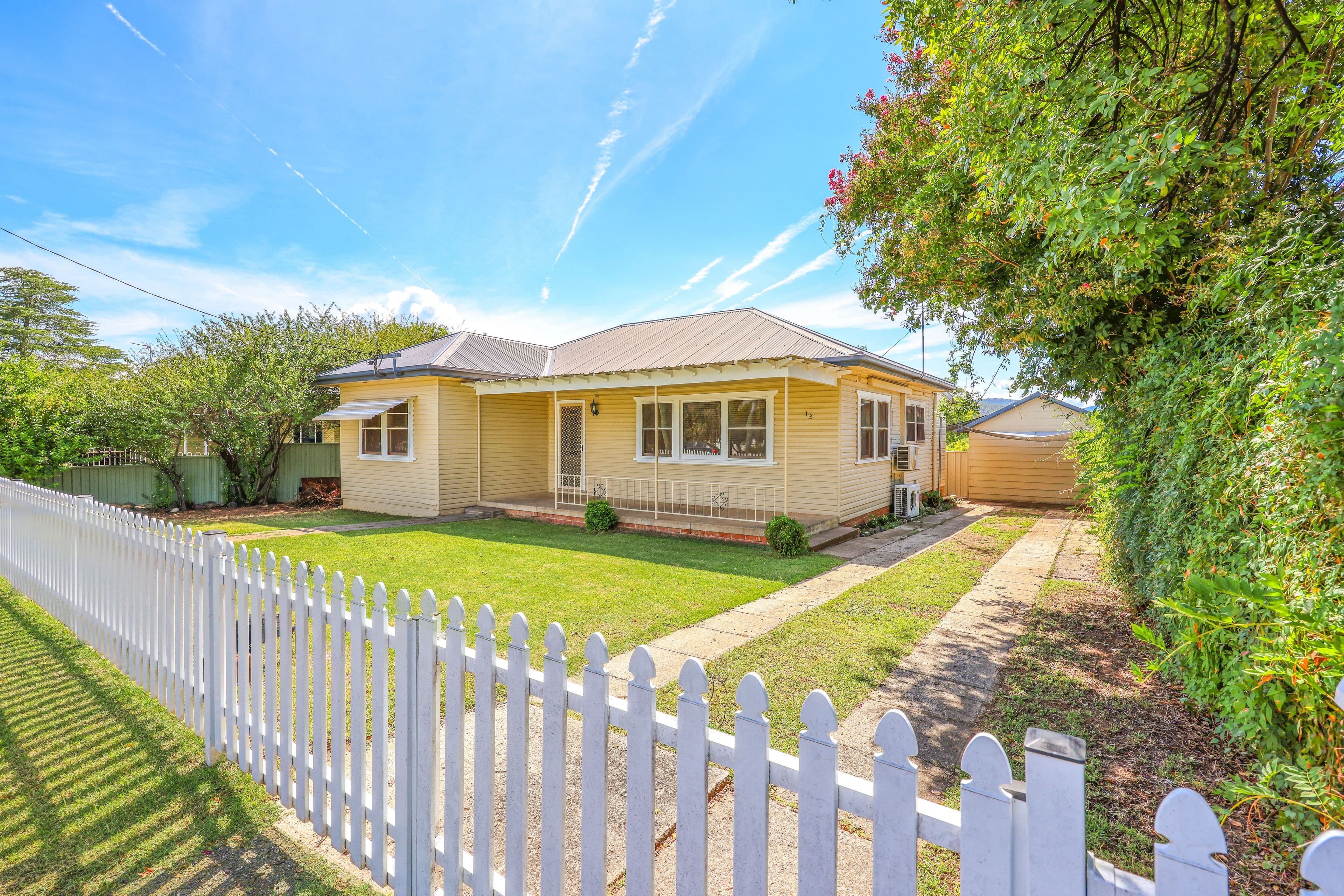 13 Hilton Street, Tamworth NSW 2340, South Tamworth - Thumbnail 2