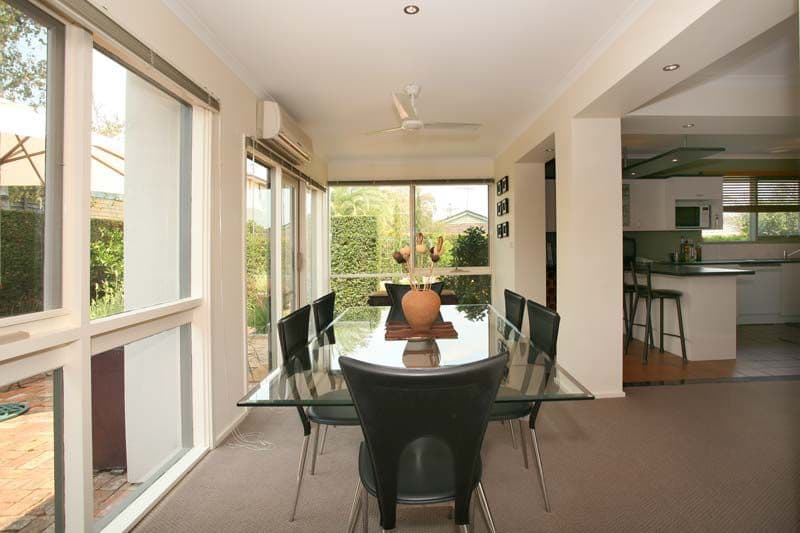 10 Chivalry Avenue, GLEN WAVERLEY VIC 3150, Glen Waverley - Thumbnail 4
