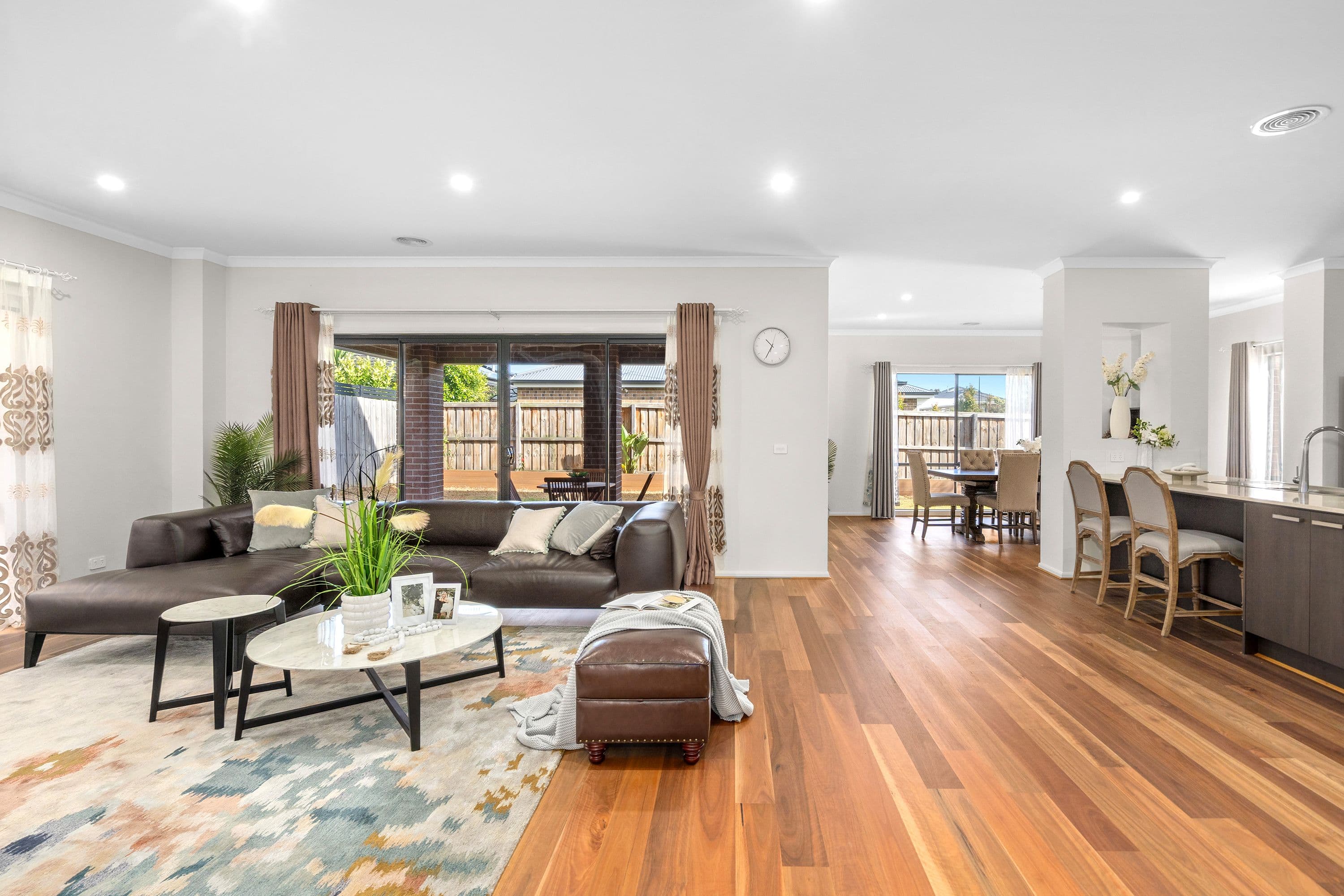 80 Harcrest Boulevard, Wantirna South VIC 3152, Wantirna South - Thumbnail 2