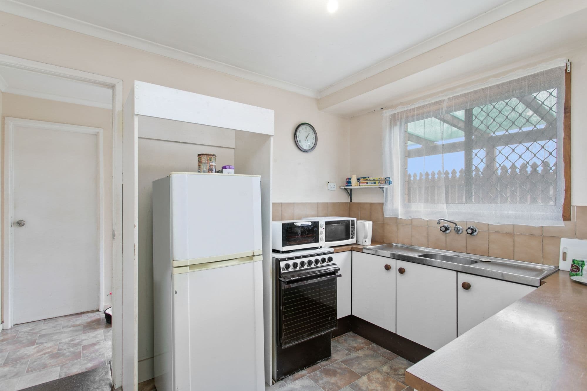 11 Bucknor Drive, Deception Bay QLD 4508, Deception Bay - Thumbnail 2