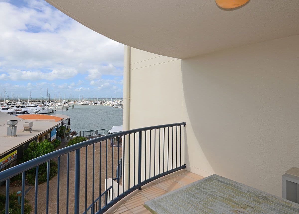 Unit 301 Mantra Resort, Buccaneer Drive, Urangan QLD 4655, Urangan - Thumbnail 2