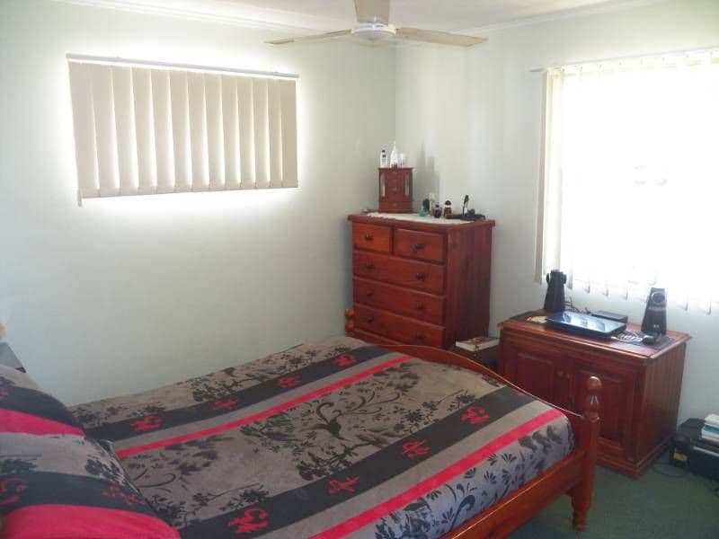 22 McCray Street, BARNEY POINT QLD 4680, Barney Point - Thumbnail 5