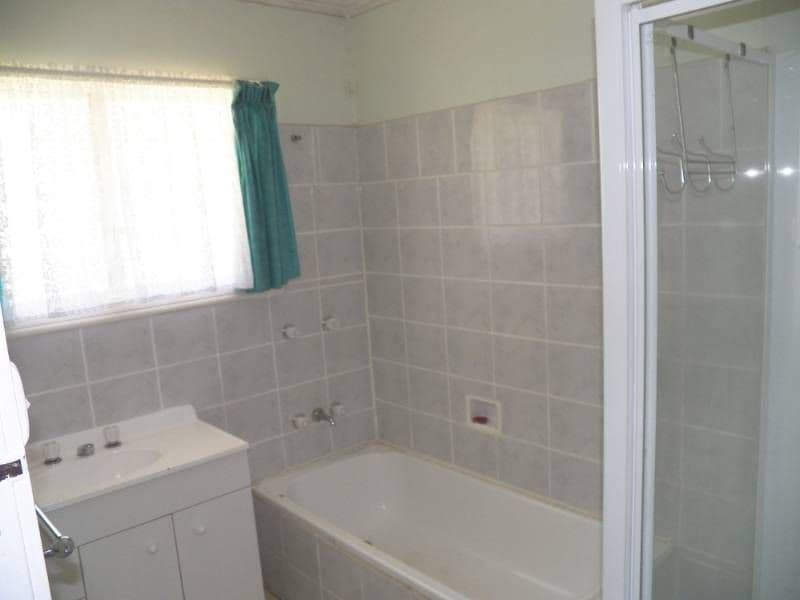 22 McCray Street, BARNEY POINT QLD 4680, Barney Point - Thumbnail 6