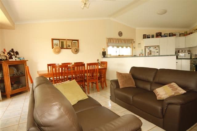44 Kookaburra Street, DALBY QLD 4405, Dalby - Thumbnail 4