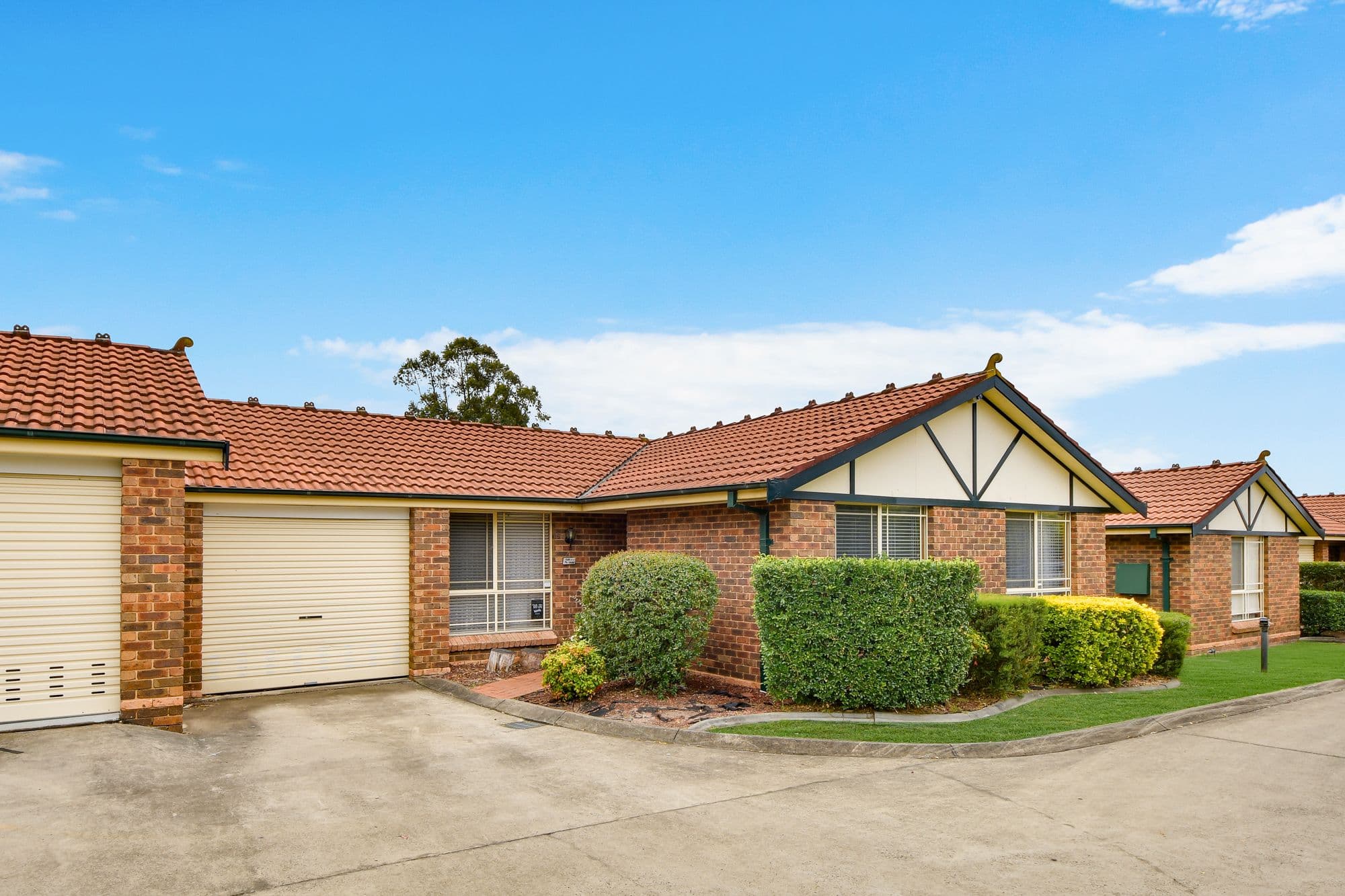 6 Michael Place, Ingleburn - Image 1