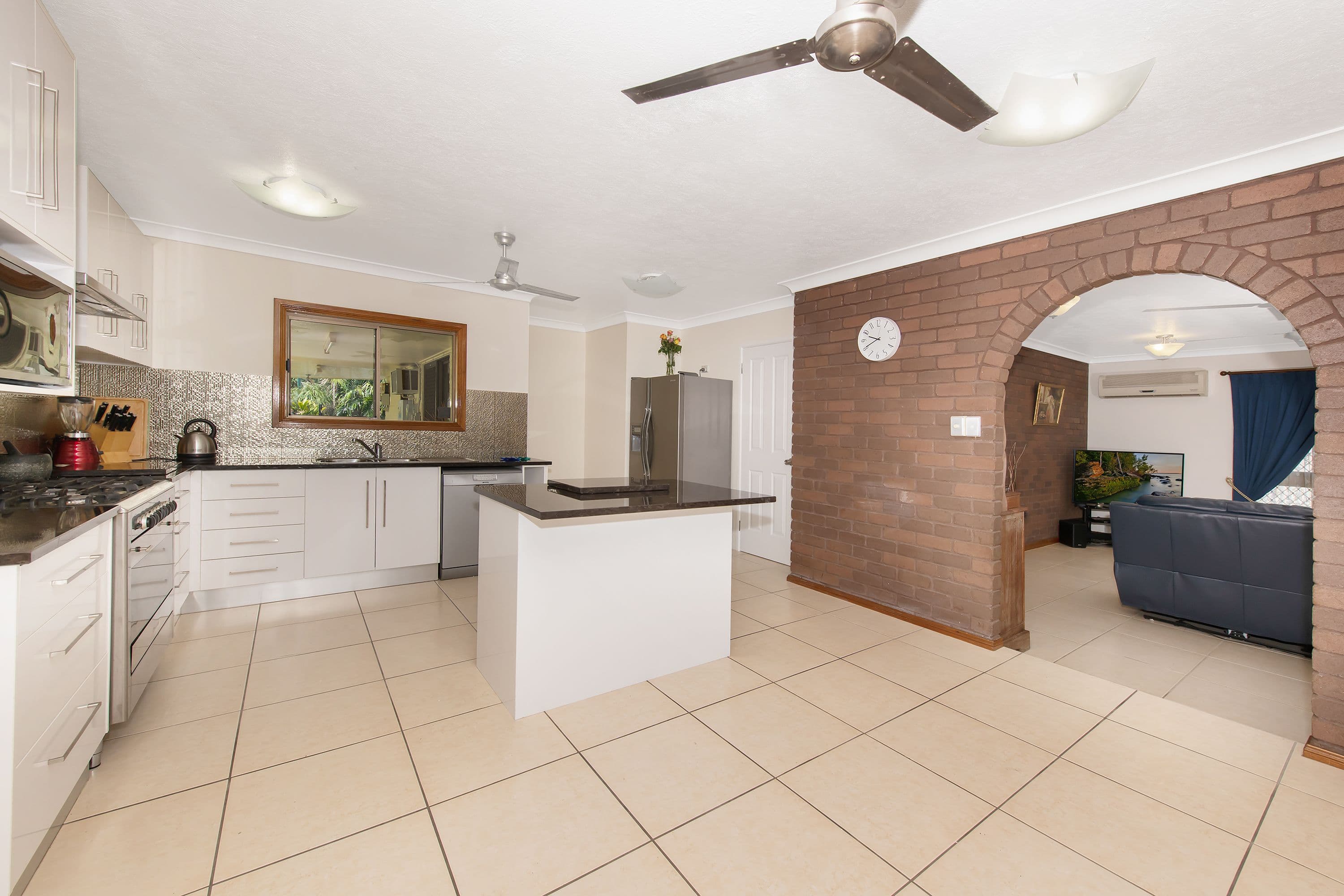169 Yolanda Drive, Annandale QLD 4814, Annandale - Thumbnail 2
