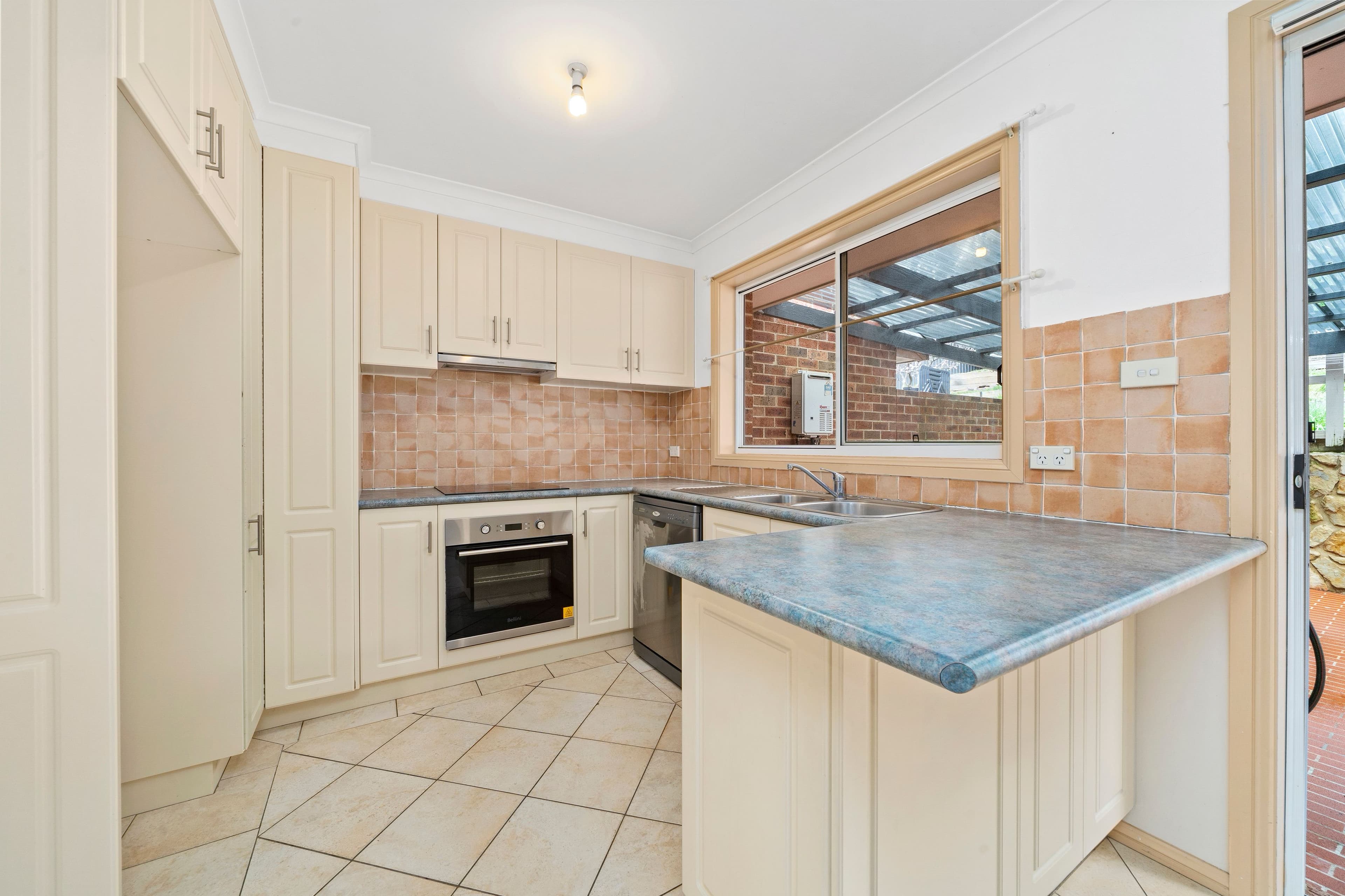 9 Telopea Place, Queanbeyan West NSW 2620, Queanbeyan West - Thumbnail 4