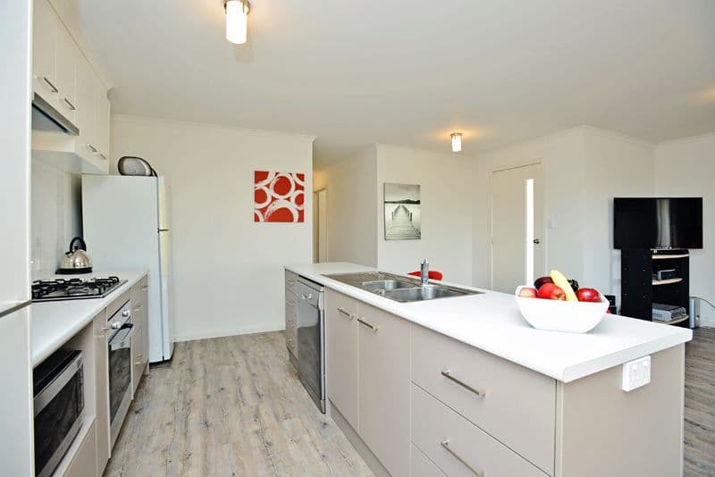 6A Ellis Street, PORT NOARLUNGA SA 5167, Port Noarlunga - Thumbnail 6