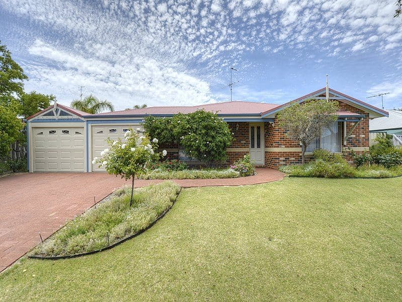 2 Sunderland Close, GREENFIELDS WA 6210, Greenfields - Image 1