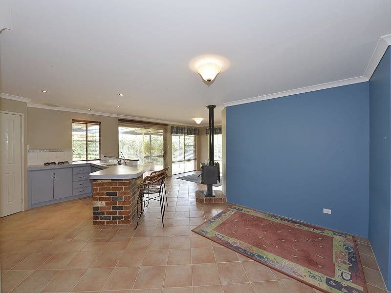 2 Sunderland Close, GREENFIELDS WA 6210, Greenfields - Thumbnail 7