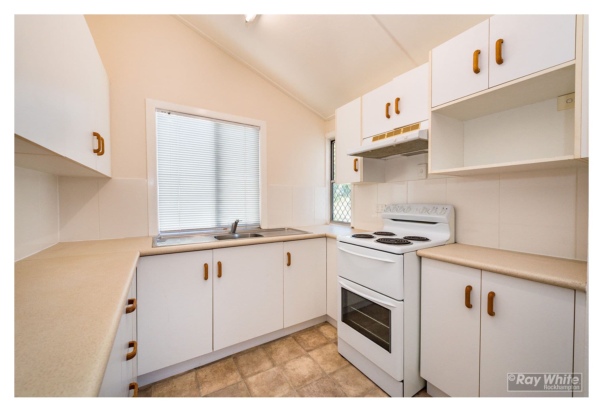 249A Moore Street, Berserker QLD 4701, Berserker - Thumbnail 4