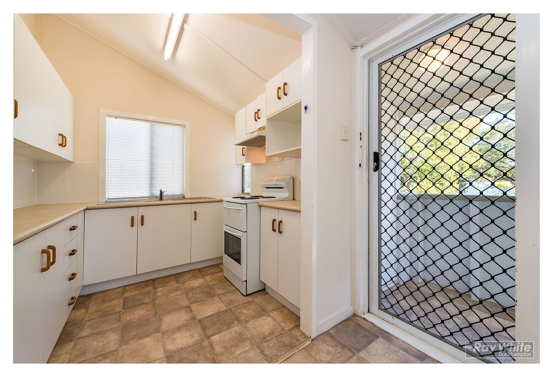 249A Moore Street, Berserker QLD 4701, Berserker - Thumbnail 8