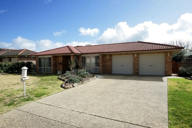 9 Kaldari Crescent, GLENFIELD PARK NSW 2650, Glenfield Park - Image 1