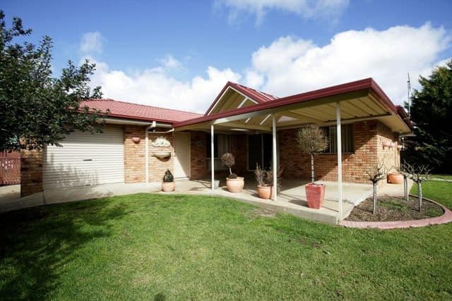 9 Kaldari Crescent, GLENFIELD PARK NSW 2650, Glenfield Park - Thumbnail 6