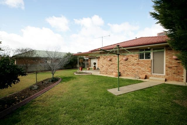 9 Kaldari Crescent, GLENFIELD PARK NSW 2650, Glenfield Park - Thumbnail 7