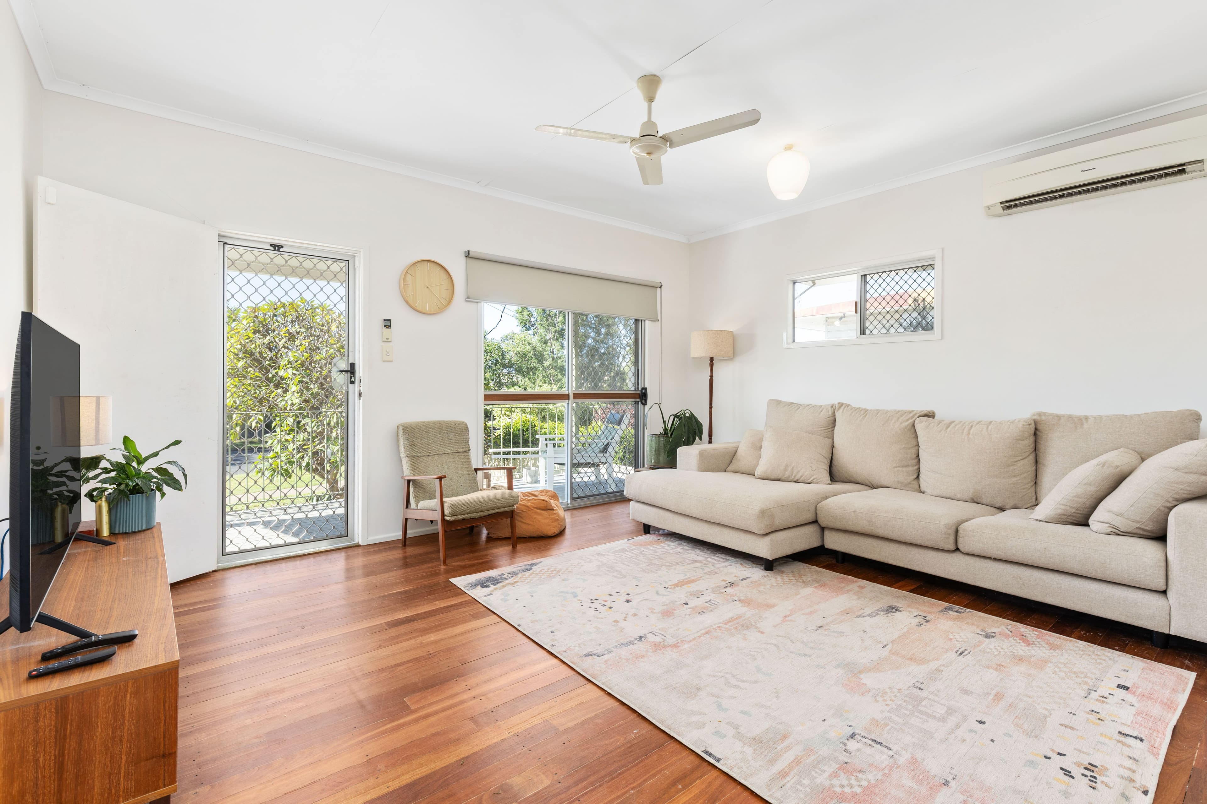 10 Loch Street, Emerald QLD 4720, Emerald - Thumbnail 3