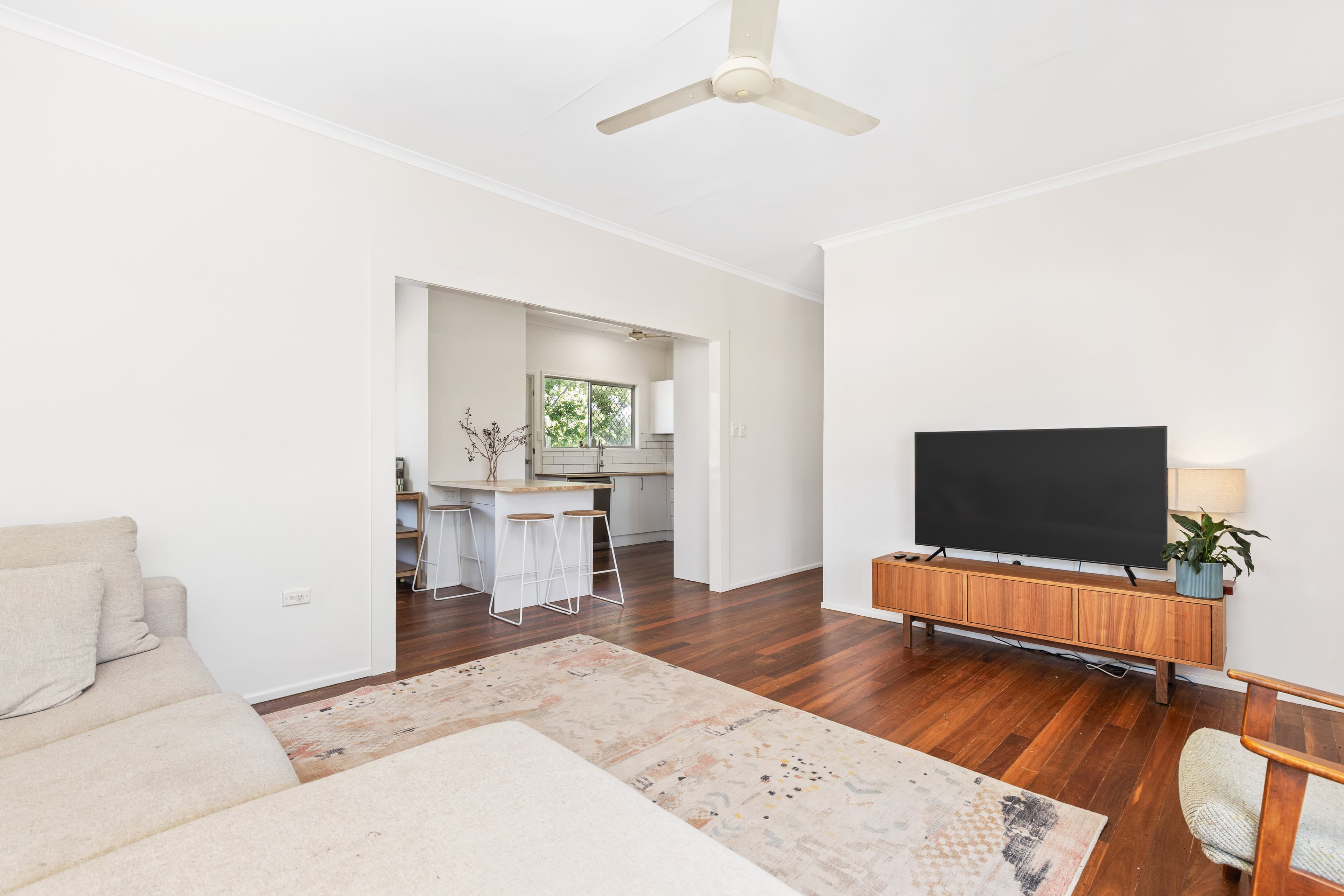 10 Loch Street, Emerald QLD 4720, Emerald - Thumbnail 6