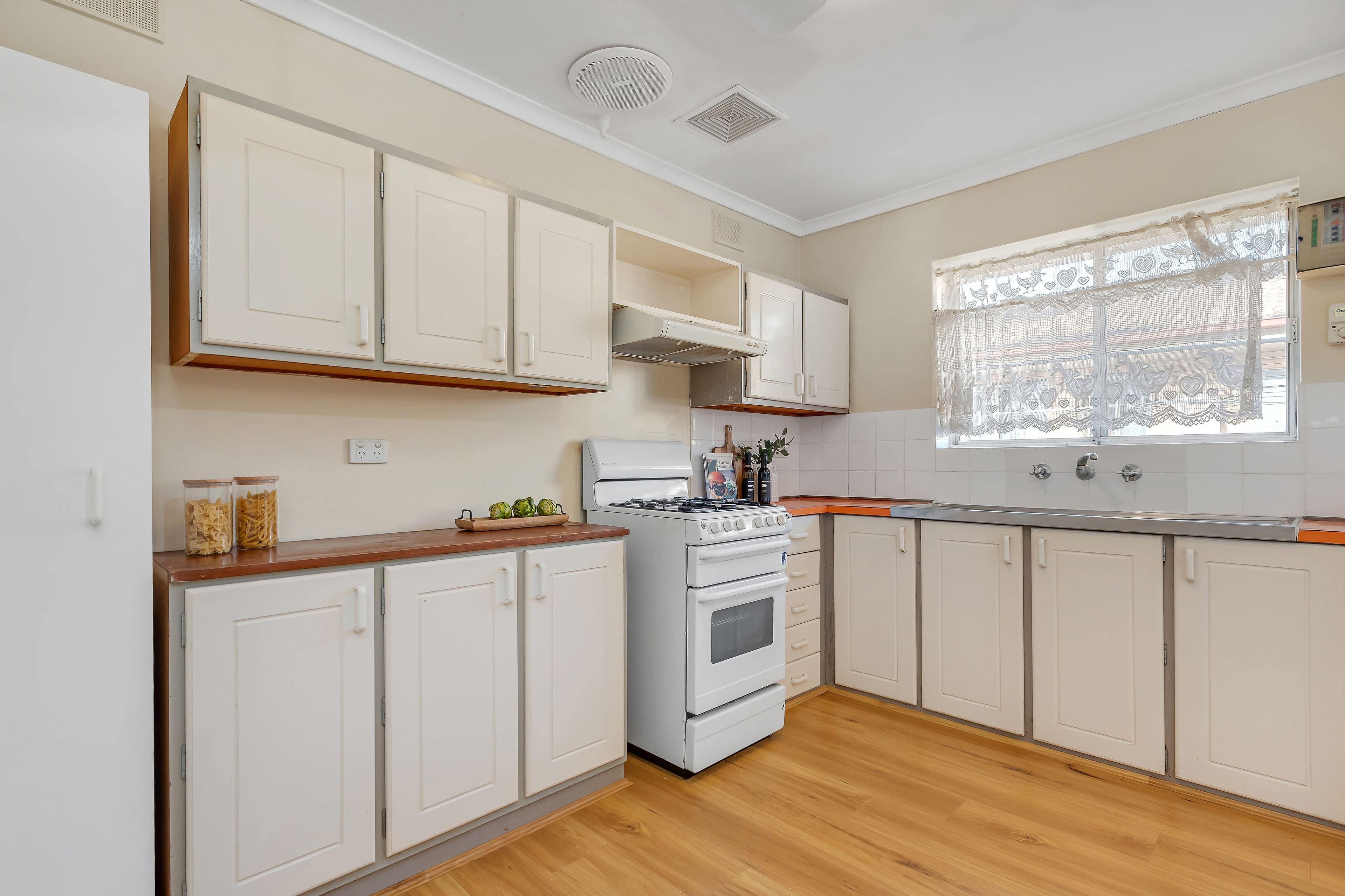 2 Whittlesea Street, Paralowie SA 5108, Paralowie - Thumbnail 3
