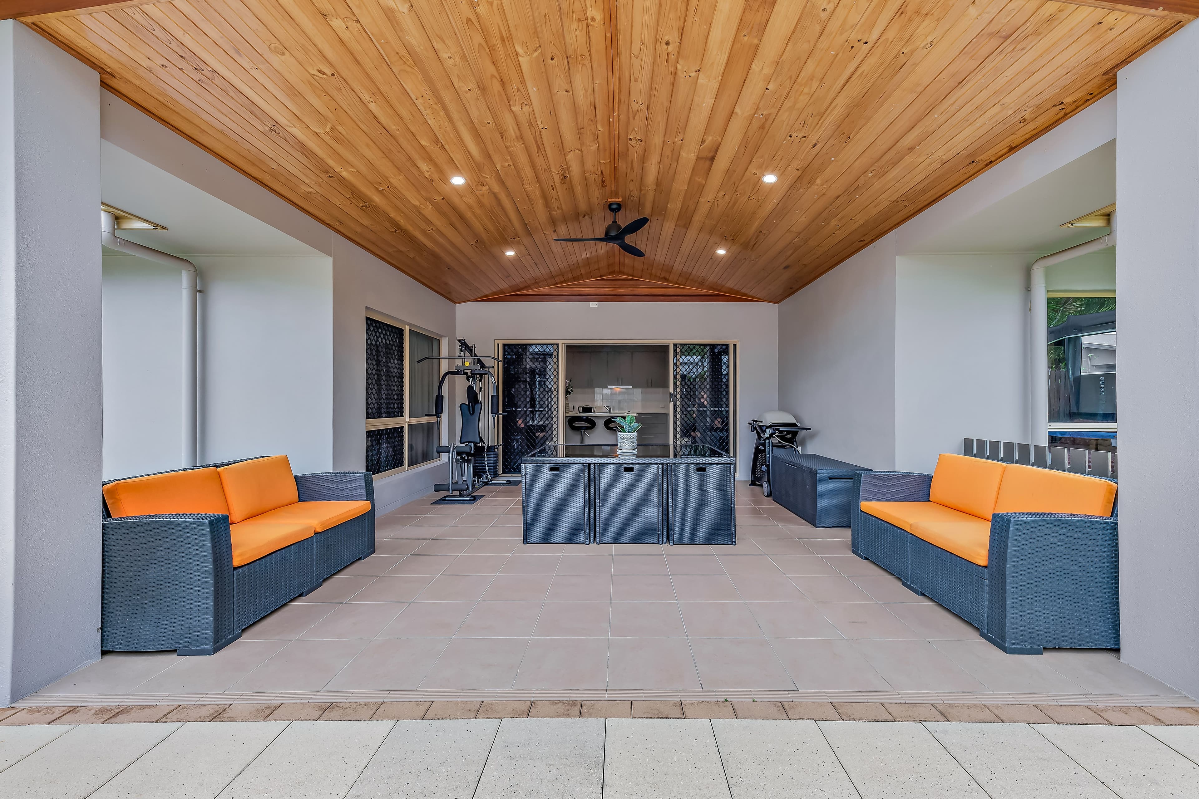 33 Valley Drive, Cannonvale QLD 4802, Cannonvale - Thumbnail 2