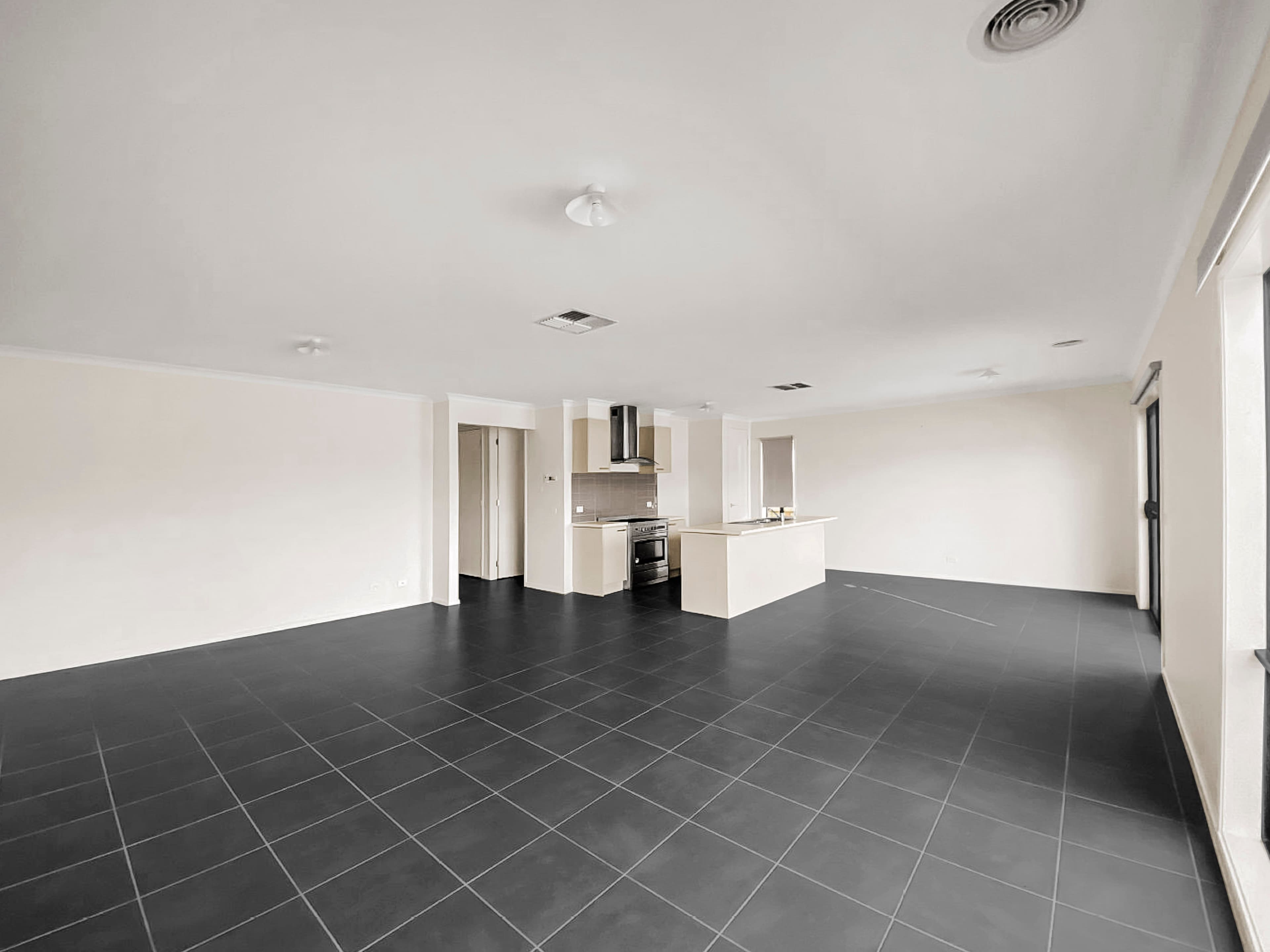 6 Leviticus Street, Epping VIC 3076, Epping - Thumbnail 2