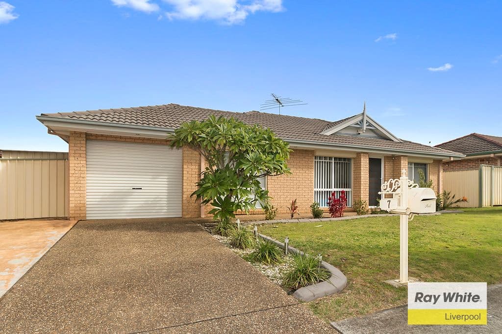 7 Byron Bay Close, Hoxton Park - Thumbnail 2