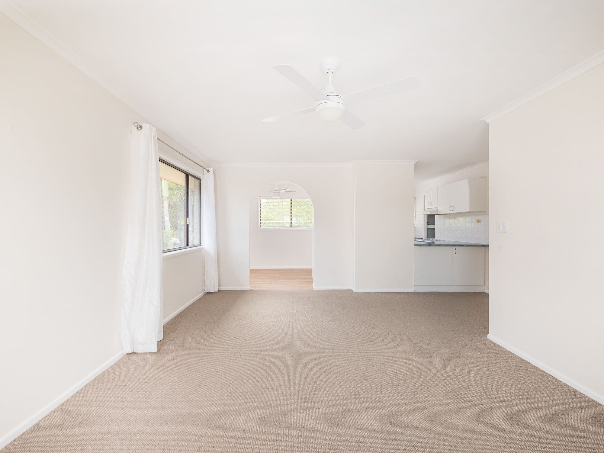 37 Lenore Crescent, Springwood QLD 4127, Springwood - Thumbnail 4