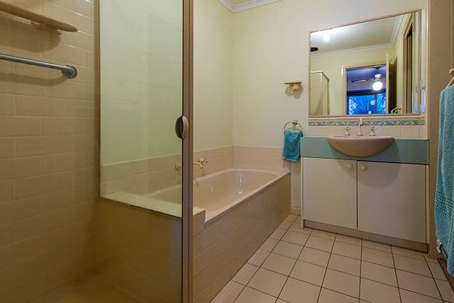 23 Sinclair Road, BAYSWATER VIC 3153, Bayswater - Thumbnail 6