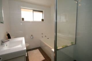 15 Lurnea Avenue, GEORGES HALL NSW 2198, Georges Hall - Thumbnail 7