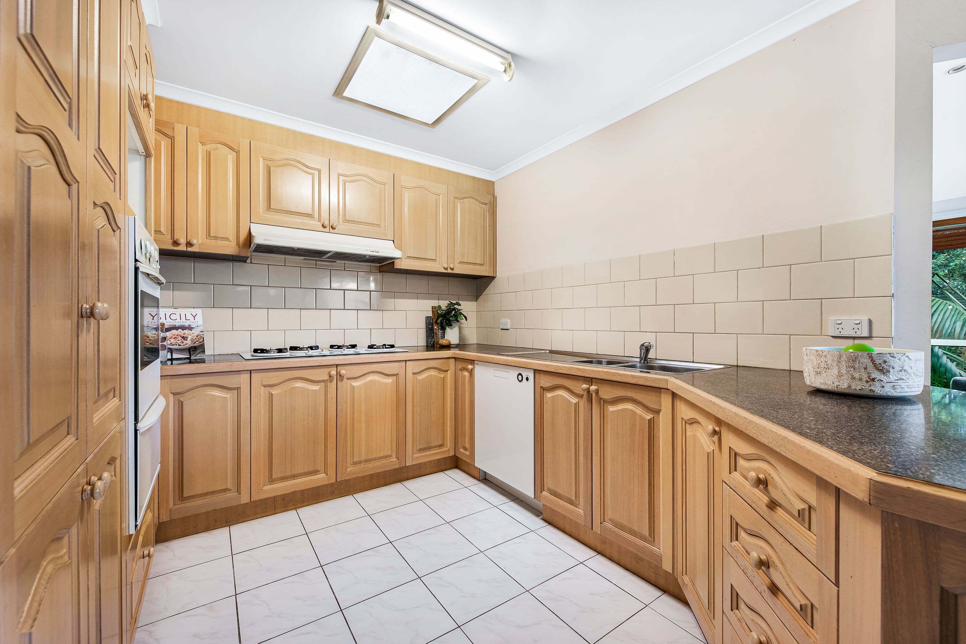 25 Parkhill Drive, Ashwood VIC 3147, Ashwood - Thumbnail 5