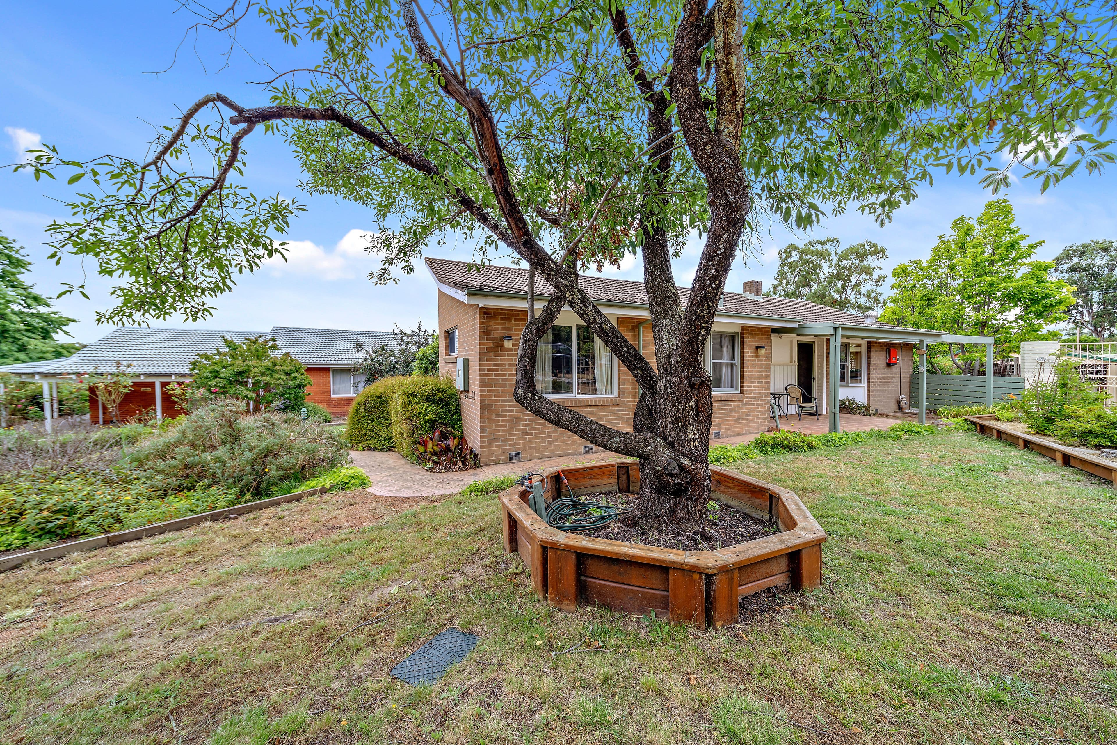 17 Allwood Street, Chifley ACT 2606, Chifley - Thumbnail 2