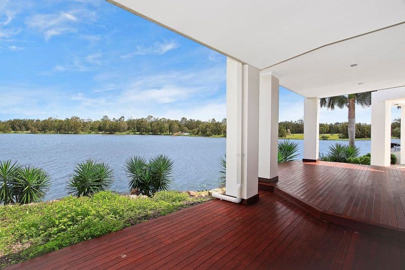 40 Santabelle Crescent, CLEAR ISLAND WATERS QLD 4226, Clear Island Waters - Thumbnail 3