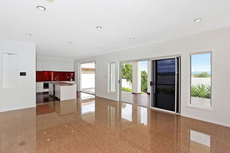 40 Santabelle Crescent, CLEAR ISLAND WATERS QLD 4226, Clear Island Waters - Thumbnail 5
