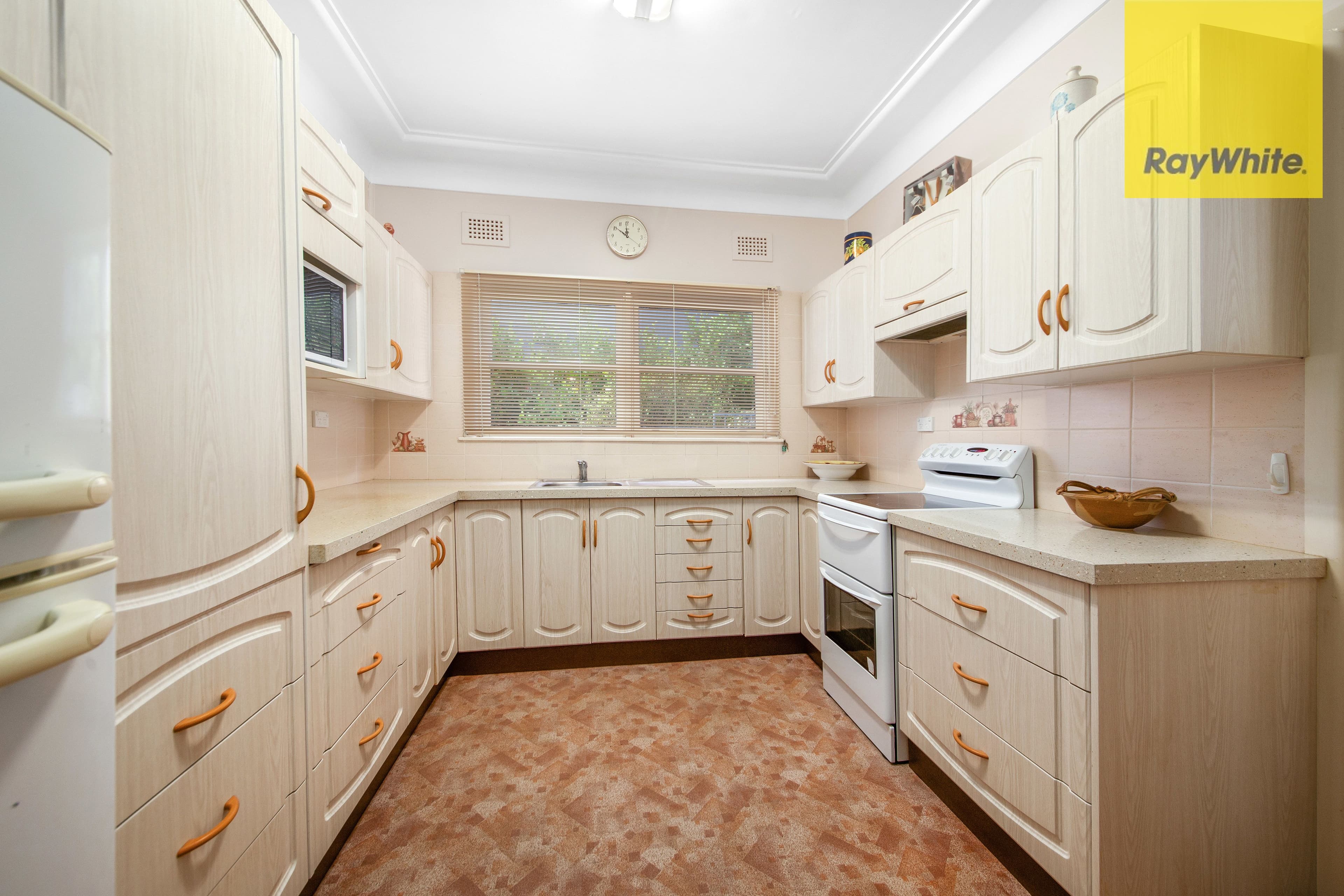 6 Blamey Avenue, Caringbah South NSW 2229, Caringbah South - Thumbnail 3