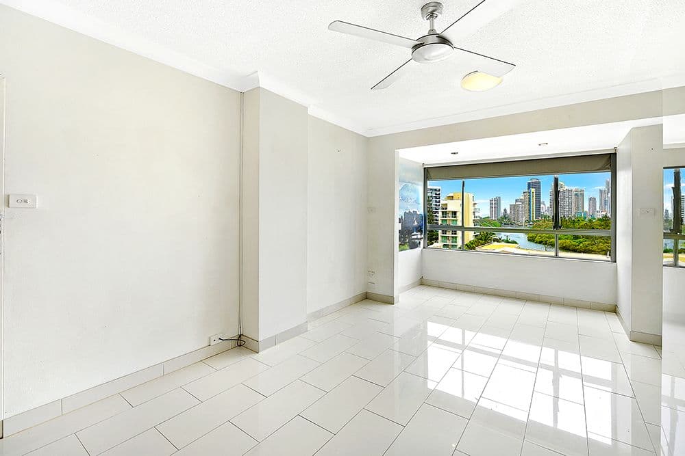 15 Pacific Street, Main Beach QLD 4217, Main Beach - Thumbnail 2