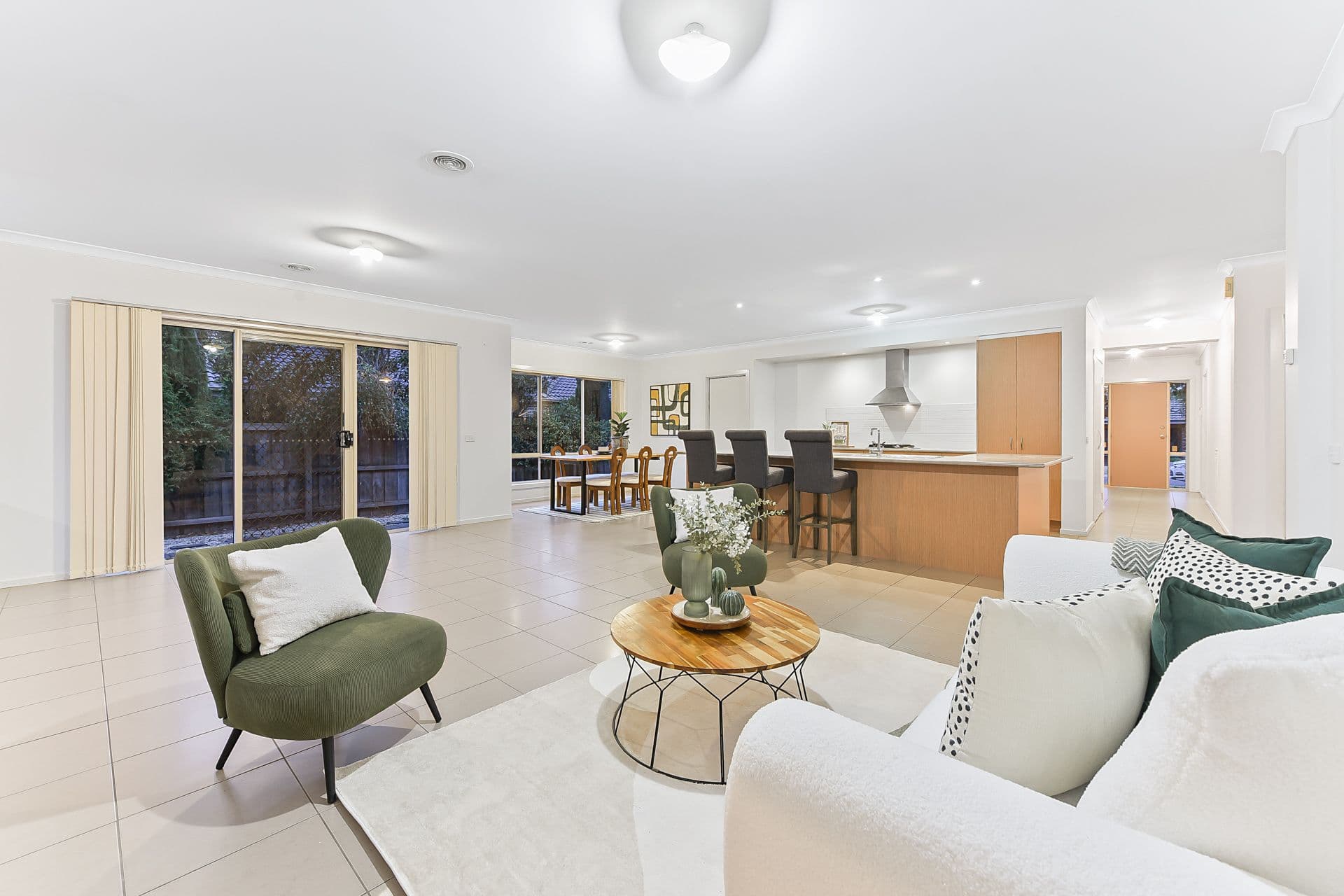 24 Bernly Boulevard, Berwick VIC 3806, Berwick - Thumbnail 3