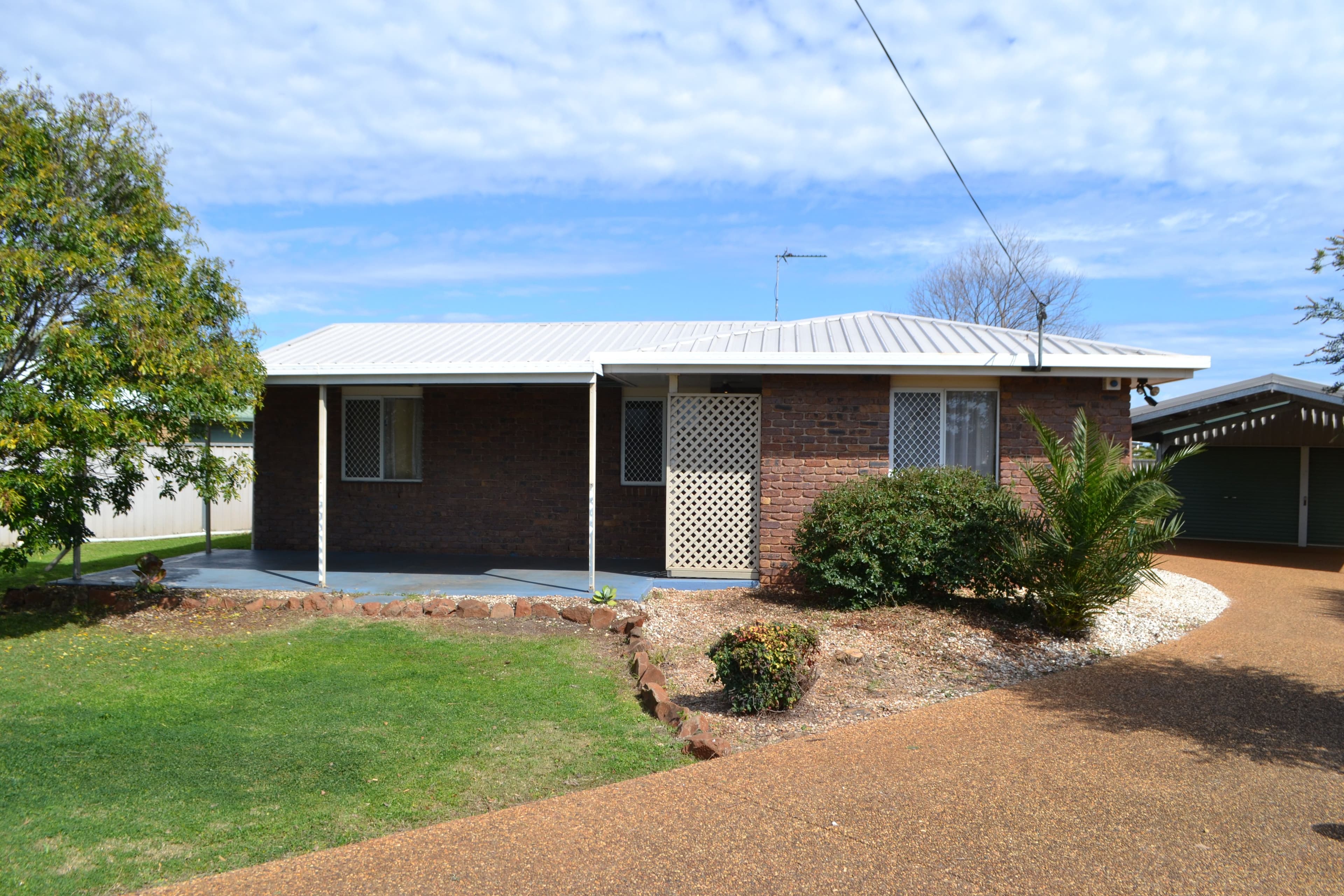 17 Hamlyn Road, Oakey QLD 4401, Oakey - Thumbnail 4