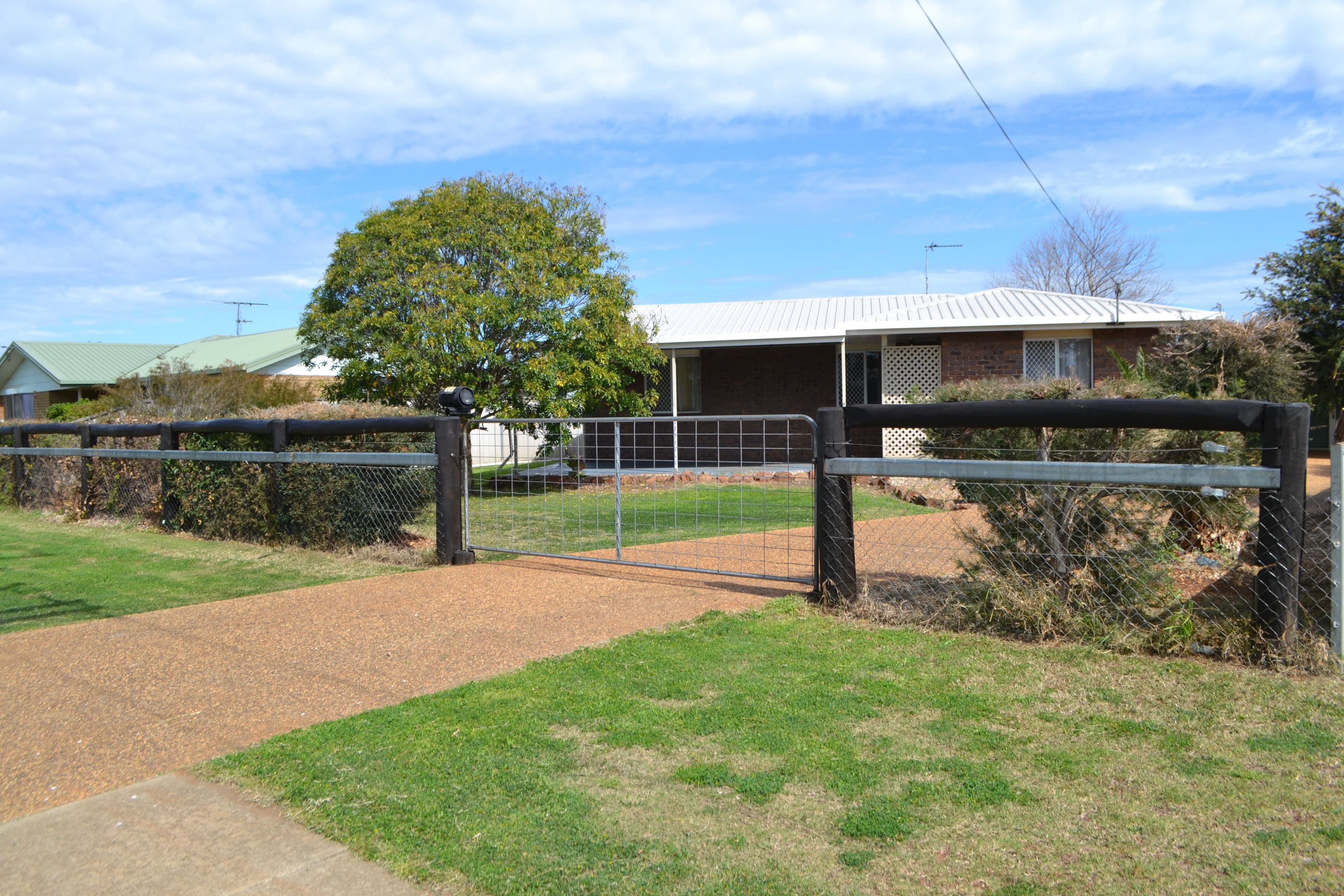 17 Hamlyn Road, Oakey QLD 4401, Oakey - Thumbnail 6